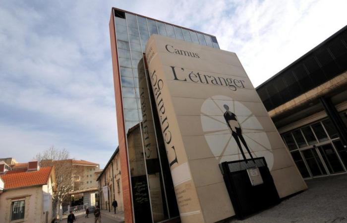 I grandi libri della biblioteca Méjanes di Aix-en-Provence saranno smantellati… prima di traslocare?