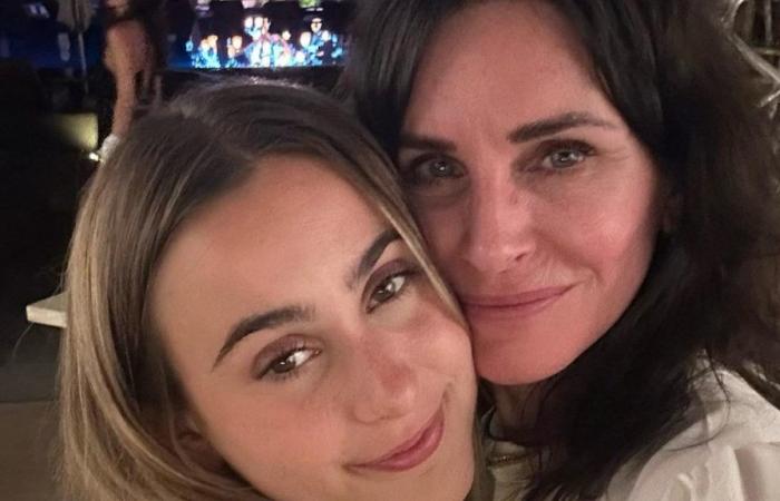 Courteney Cox ammette di essere alle prese con l’ultimo aggiornamento sulla vita della figlia Coco