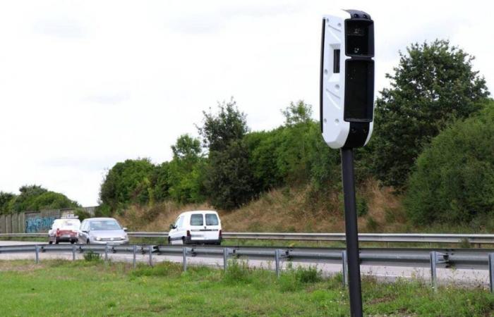 Due radar automatici hanno preso fuoco la stessa notte vicino a Saint-Malo