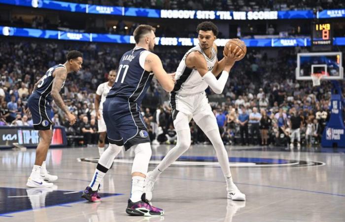 Victor Wembanyama degli Spurs lotta contro Klay Thompson, Mavs dal nuovo look nella vittoria di apertura della stagione di Dallas