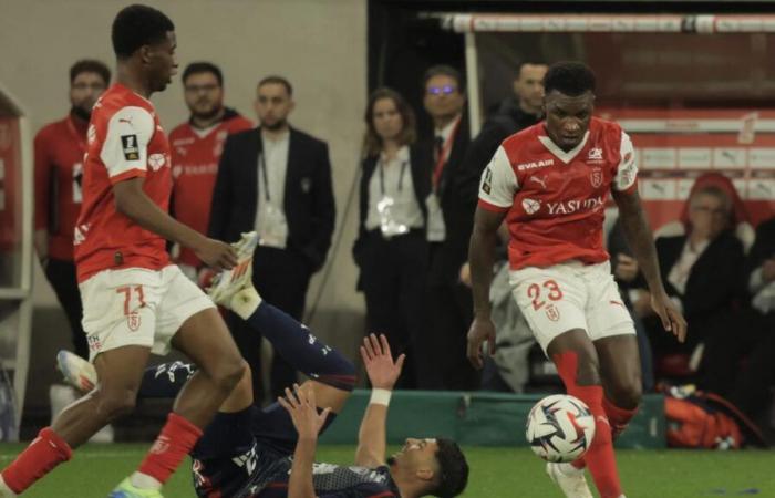 La difesa dello Stade de Reims sulla griglia