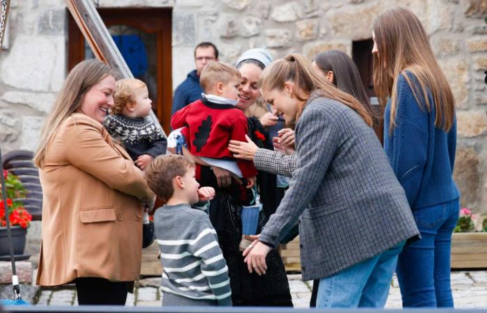 La principessa Leonor porta la sua famiglia sulle alture dei Picos de Europa, alla scoperta del villaggio esemplare delle Asturie