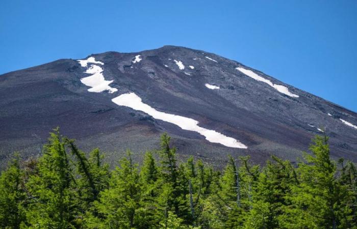 Ancora nessuna neve sul Monte Fuji, un record