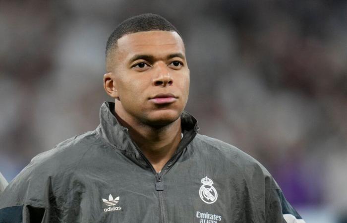 Real Madrid: in mezzo ai guai, Mbappé fa un annuncio in privato