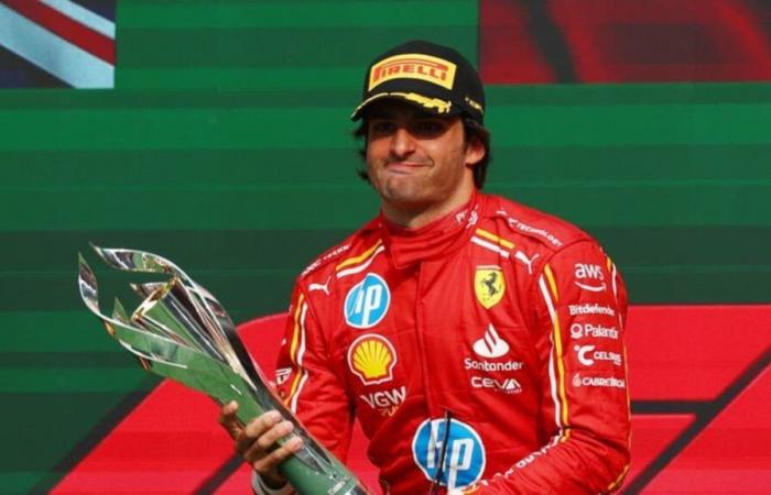 Il trionfante Sainz usa l’uscita della Ferrari come motivazione extra