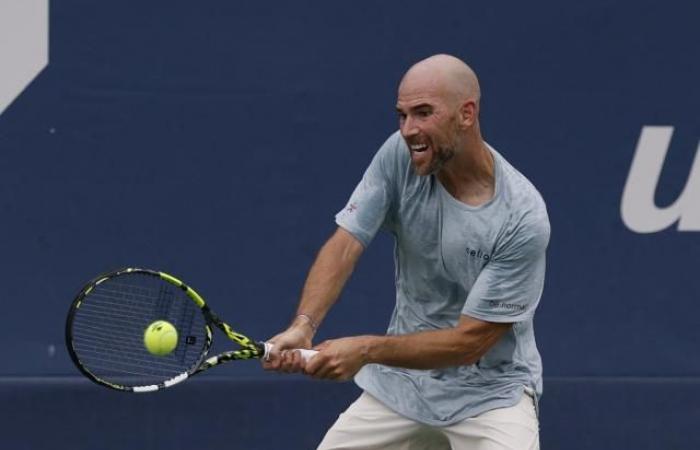 Adrian Mannarino espelle Tommy Paul e si qualifica per gli ottavi di finale a Bercy