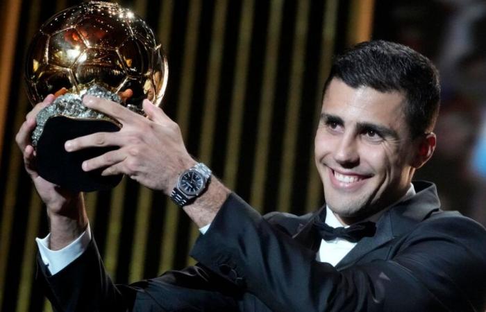 Rodri vince il Pallone d’Oro 2024: il centrocampista del Manchester City batte Vinicius Junior e incorona la stella del Barcellona Aitana Bonmati vince il premio femminile | Notizie di calcio