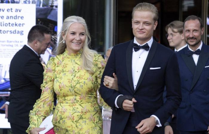 A Marius Borg Høiby è vietato soggiornare nella villa di sua madre