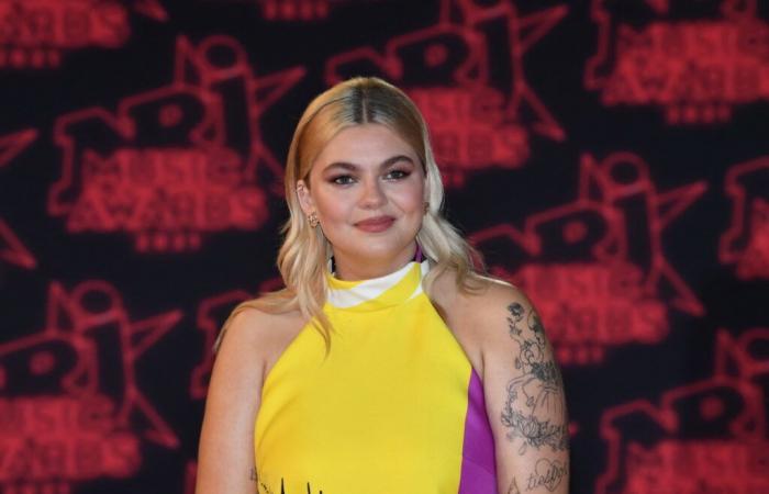 Louane, tradita dalle sue emozioni, si trattiene…