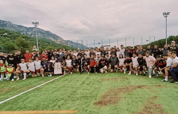 Millau. “Il suo compagno ci ha chiesto di giocare pensando a lui…” Minuto di silenzio, maglia e foto tributo a Loïc Keita