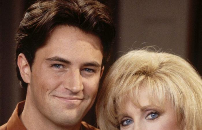 Ciò che la mamma Morgan Fairchild, amica di Matthew Perry, vorrebbe che lei gli dicesse