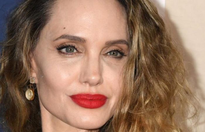 Angelina Jolie non è più così: cambio di stile per la star 49enne