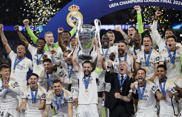 Il Real Madrid, scelto come la migliore squadra del mondo al gala del Pallone d’Oro… e nessuno lo raccoglie