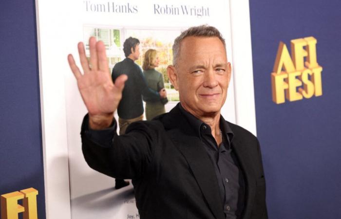 Il volto di Tom Hanks ringiovanito dall’intelligenza artificiale nel suo ultimo film