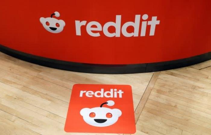 Le azioni di Reddit salgono del 25% quando realizza il suo primo profitto