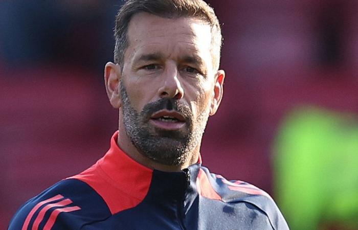 Van Nistelrooij è alla guida dello United, ma già si parla del nome del successore Ten Hag