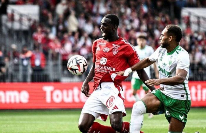 Stadio di Brest. Eroe dell'inizio stagione, Abdallah Sima ha vissuto un mese difficile