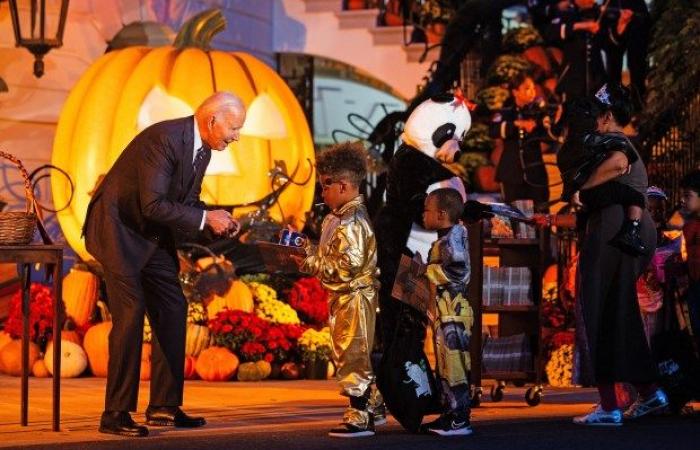 I dolcetti o scherzetti si dirigono alla Casa Bianca per Halloween 2024