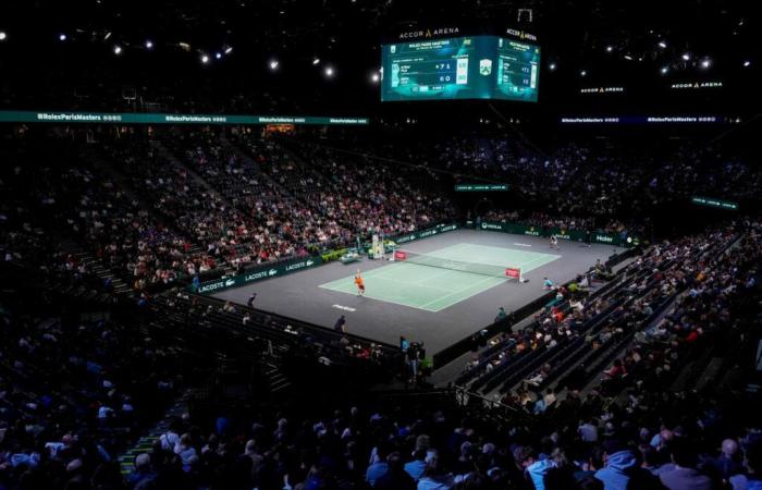 I giocatori francesi si uniscono per aiutare il Palais Omnisports de Paris-Bercy a voltare pagina sul tennis