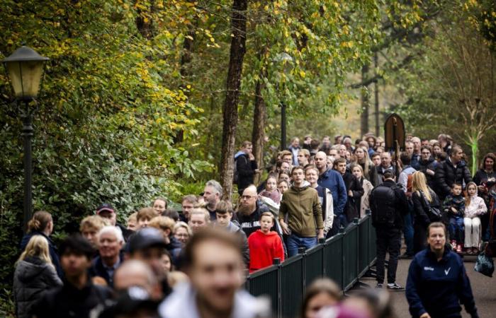 Coda chilometrica per la nuova attrazione di Efteling Danse Macabre