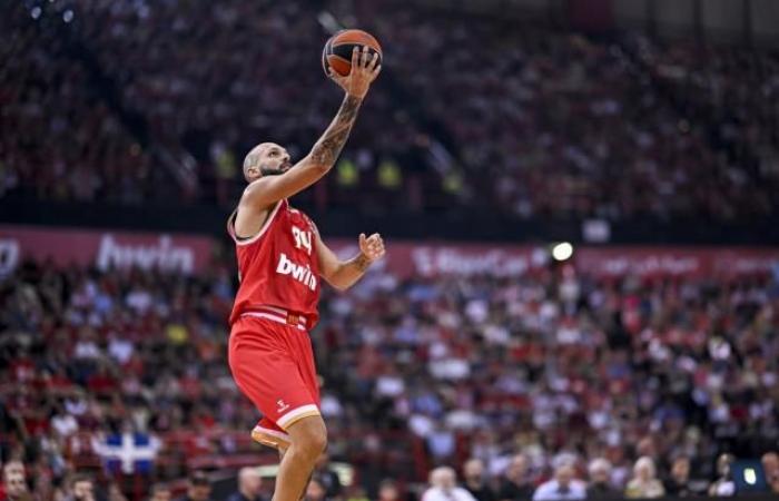 Evan Fournier è il miglior marcatore della vittoria dell’Olympiakos in Eurolega contro il Barcellona