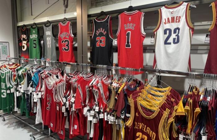 Queste maglie cult del calcio e del basket saranno vendute presso il centro commerciale Muse di Metz