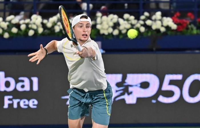 Il francese Humbert fa un grande successo ai Masters di tennis di Parigi