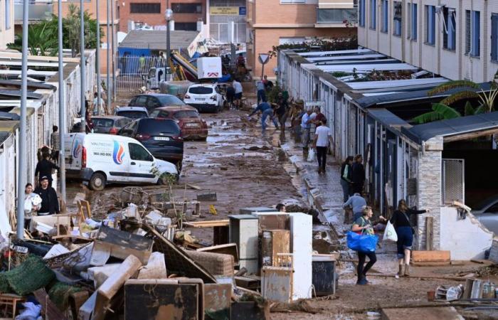 Le inondazioni in Spagna uccidono più di 200 persone, ma i risultati non sono ancora definitivi