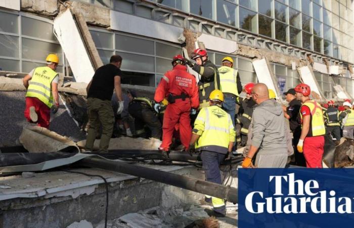 Crollo del tetto uccide almeno otto persone alla stazione ferroviaria serba | Serbia