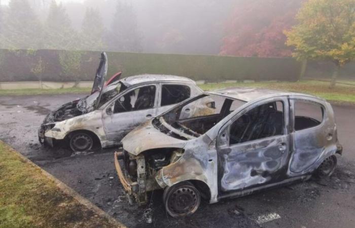 Alcune auto sono state date alle fiamme in questa tranquilla cittadina della Côtes-d'Armor