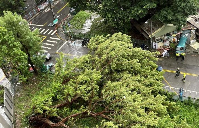 Taiwan | Il tifone Kong-rey uccide due persone e ne ferisce più di 500