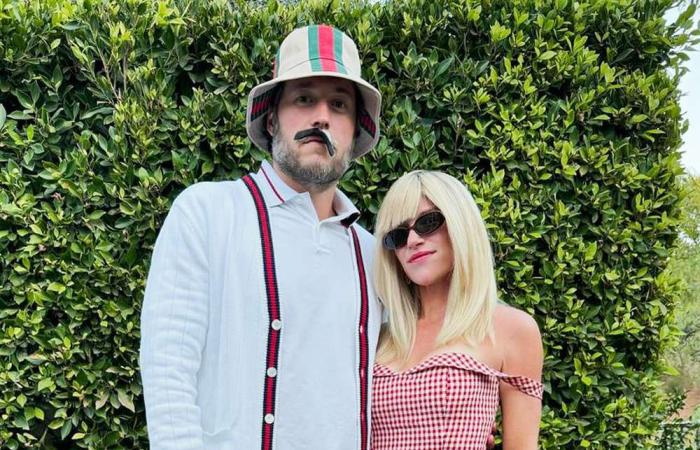 Matt e Kelly Stafford si vestono da Travis Kelce e Taylor Swift per Halloween