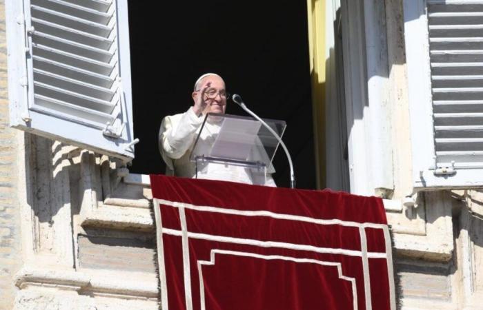 Angelus di Ognissanti: il Papa elogia “i santi nascosti” della vita quotidiana