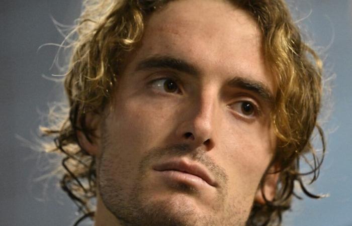 ATP – Rolex Paris Masters > Stefanos Tsitsipas è finalmente pronto a uscire dalla sua zona di comfort? “Assumere persone che mi aiutino in questo viaggio mi tornerà sicuramente utile prima o poi”