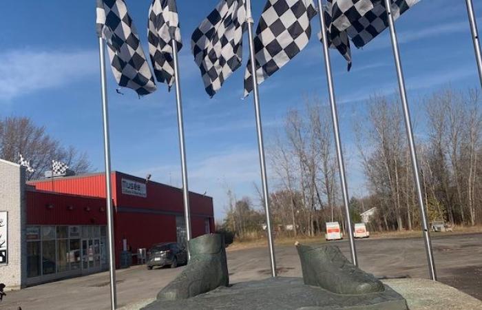 Rubata la statua di Gilles Villeneuve davanti al suo museo