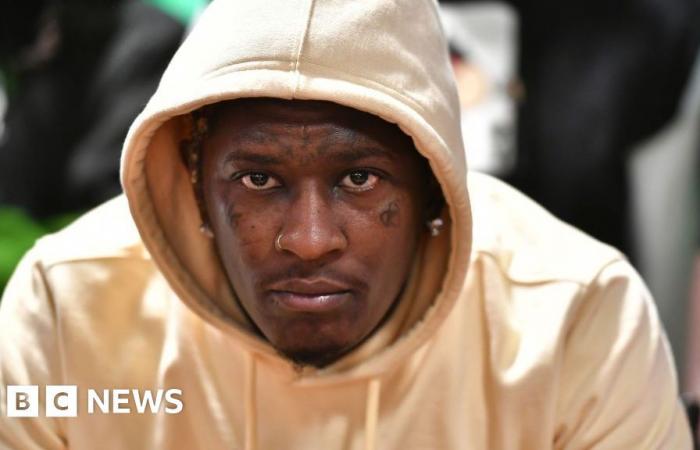 Il rapper statunitense Young Thug è stato rilasciato dal carcere con il patteggiamento