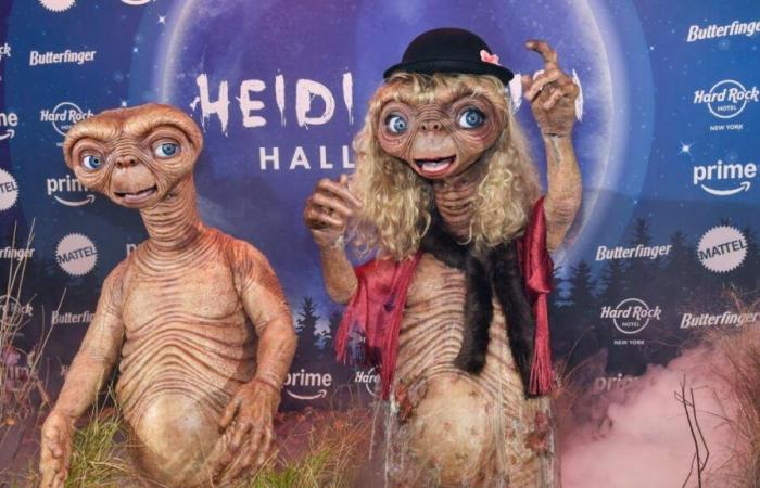 Dal lupo mannaro al pavone – e ora ET: i leggendari outfit di Halloween di Heidi Klum