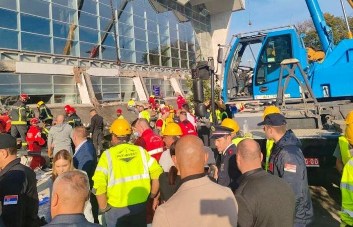 Novi Sad: crolla il tetto di una stazione ferroviaria in Serbia, uccidendo 12 persone