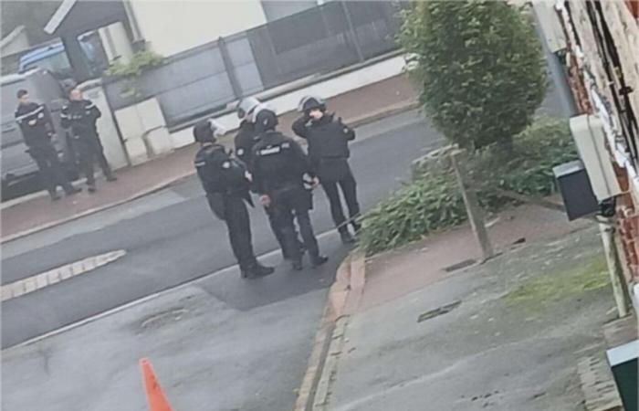 La località di questo comune del Calvados è stata chiusa questa mattina dalla gendarmeria, i residenti sono preoccupati