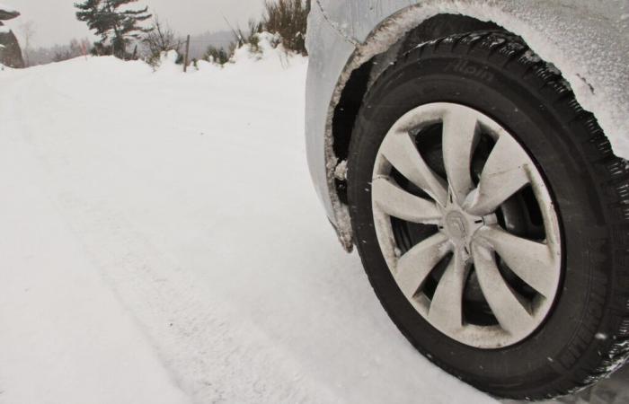 Guidare con le gomme da neve oppure no? Un vero grattacapo in Ariège al momento delle multe