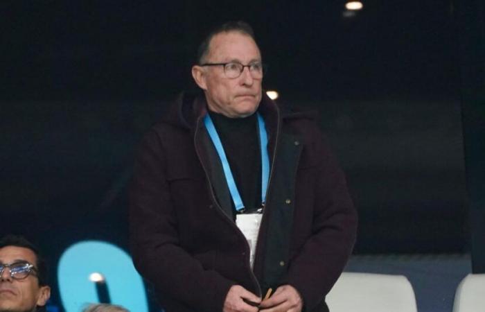 “O se ne va lui o me ne vado io”, si lascia sfuggire Jean-Pierre Papin parlando della sua situazione all'OM