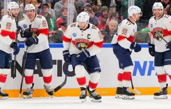 NHL: Aleksander Barkov onora la sua nativa Finlandia