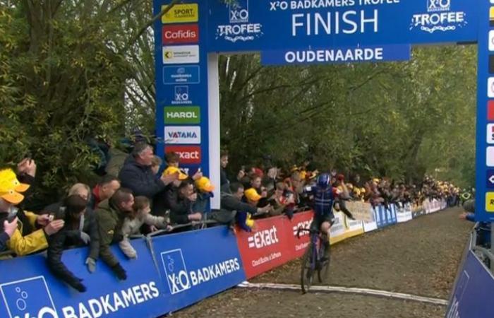 Ciclismo. Ciclocross – Lars van der Haar domina facilmente il Koppenbergcross