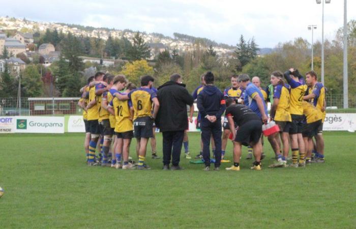 Le squadre del Rugby Club Mende Lozère alla ricerca della vittoria sul campo dell'Avenir OL Viviez