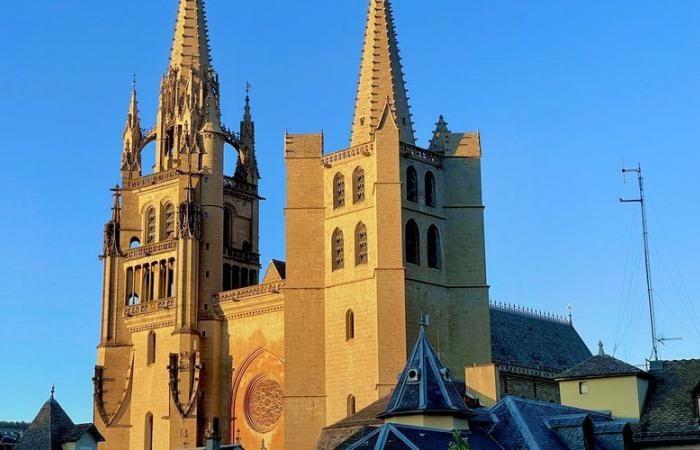 In breve nella Lozère: visita della cattedrale e del suo campanile, pranzo alla Fnaca, nordic walking…