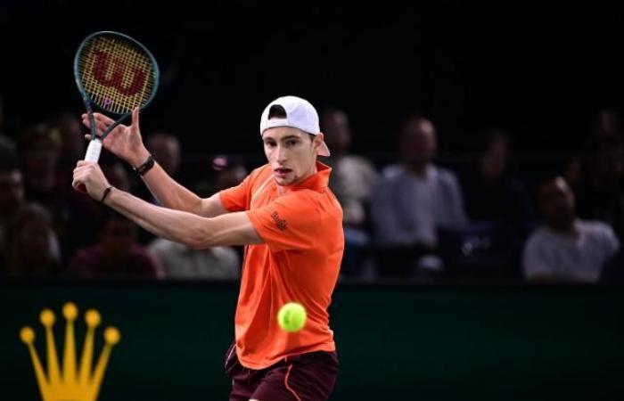 Ugo Humbert domina Jordan Thompson e raggiunge le semifinali del Rolex Paris Masters