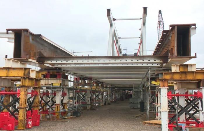 VIDEO. Un monumentale ponte ferroviario in costruzione a Saint-Denis per una delle reti più trafficate d'Europa