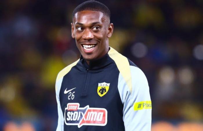 Anthony Martial sorride ancora