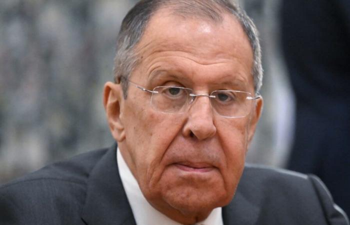 Il ministro Segei Lavrov afferma che la Russia è “sull’orlo di un conflitto militare diretto” con gli Stati Uniti