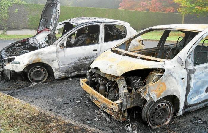 Tre auto bruciate nella notte a Saint-Julien: “Questa cosa deve finire”